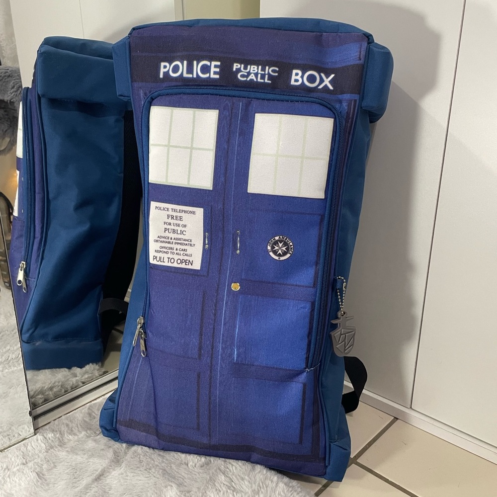 Doctor who TARDIS transport backpack